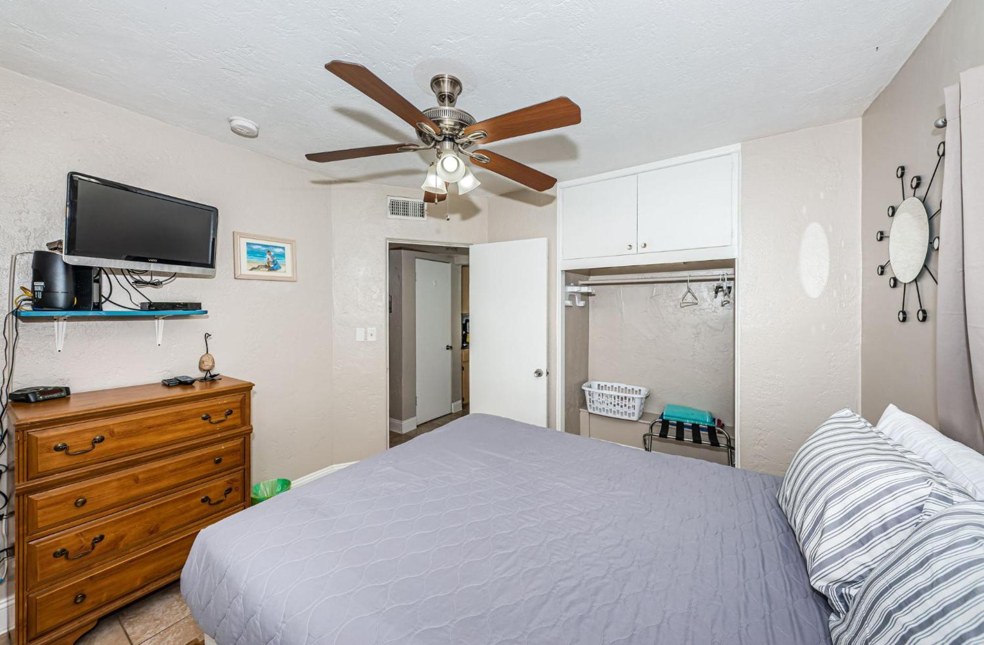 Tropical Blue Water Beachside 7 Clearwater Beach Exterior photo
