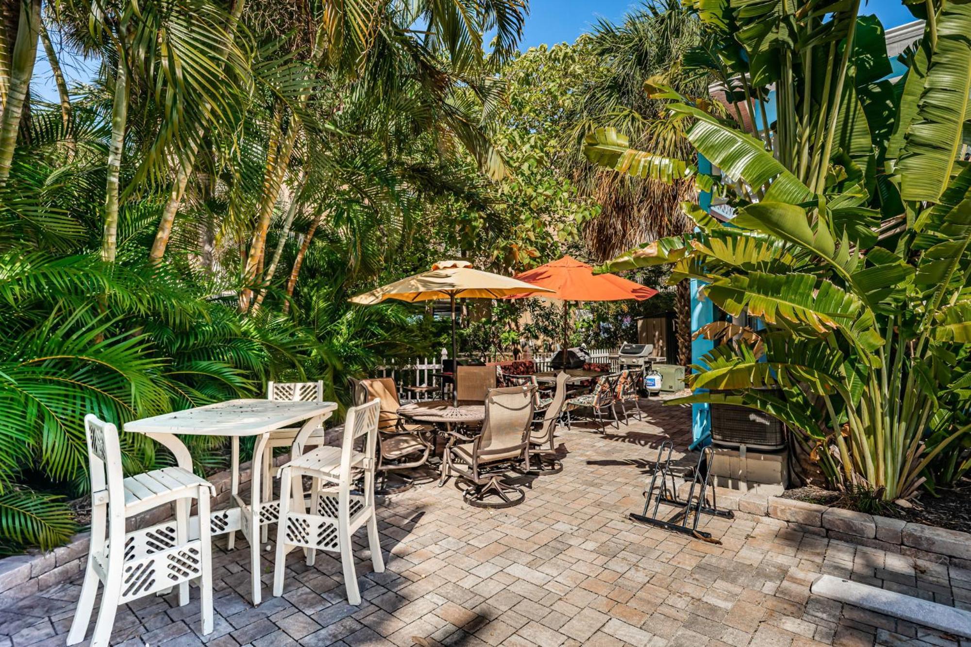 Tropical Blue Water Beachside 7 Clearwater Beach Exterior photo